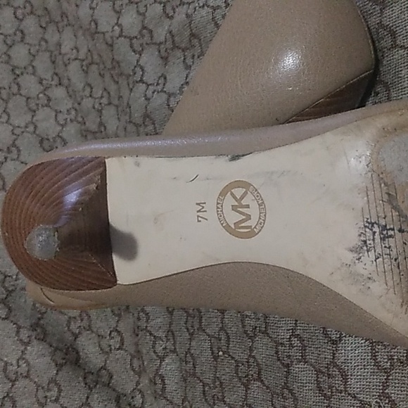 Shoe - Picture 6 of 6